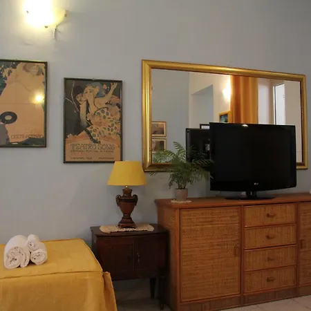 Apartment Casa Maniace, Ortigia Historic Center, 200 Mt From The